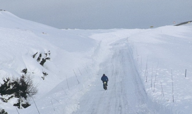 Cyclotourisme, l'histoire du premier voyage à velo au Cap Nord en hiver.